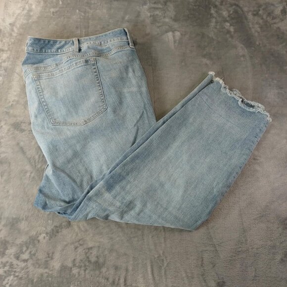 Torrid Women's 26 Denim Blue Distressing Vintage Raw Hem Crop Boyfriend Jeans - Picture 6 of 10